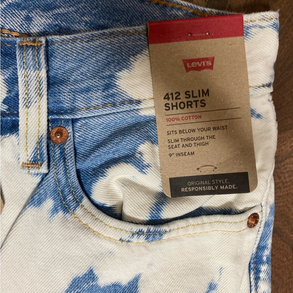 Levi’s 412 Slim Bleach Washed Denim Shorts - Picture 3 of 6